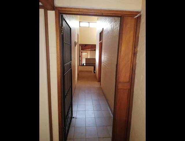 6 BEDROOM HOUSE FOR SALE IN FAIRVIEW